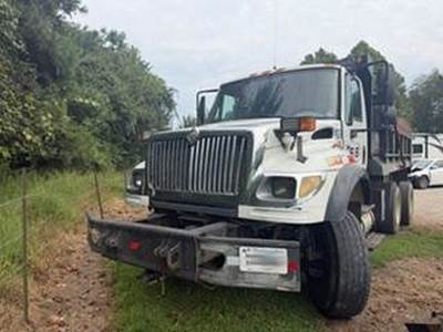 2003 International 7600 T/A Dump Truck