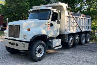 2002 International 5500i 16' Quad/A Dump Truck