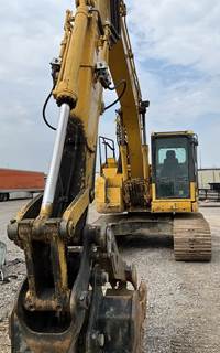 2020 Komatsu PC138US-11 Excavator w/ Bucket