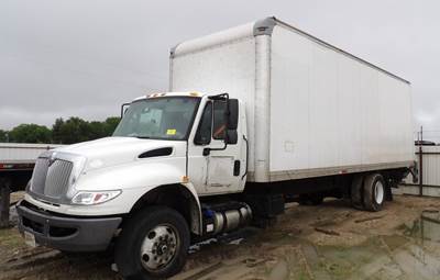 2016 International 4300 Box Truck
