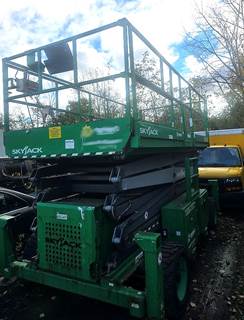 2016 Skyjack SJ9250 RT 4x4 Scissor Lift