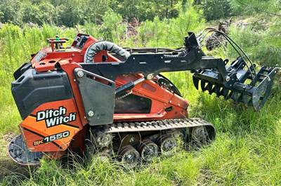 2022 Ditch Witch SK1550 Skid Steer