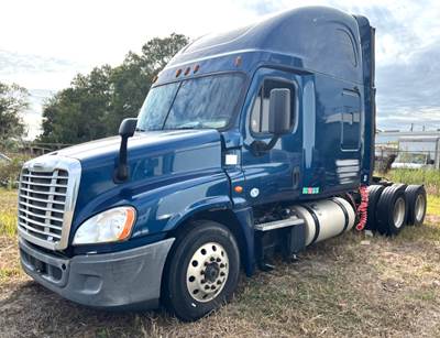 2016 Freightliner Cascadia T/A Slpr (Non-Drive)