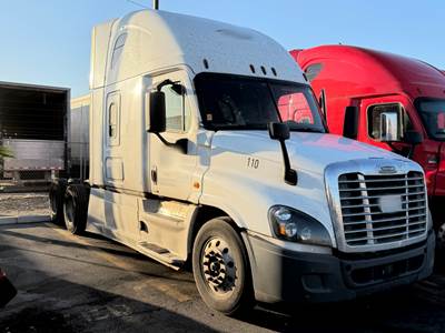 2017 Freightliner Cascadia 125 EVO T/A Sleeper