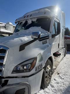 2021 Freightliner Cascadia 126 (Non-Run)