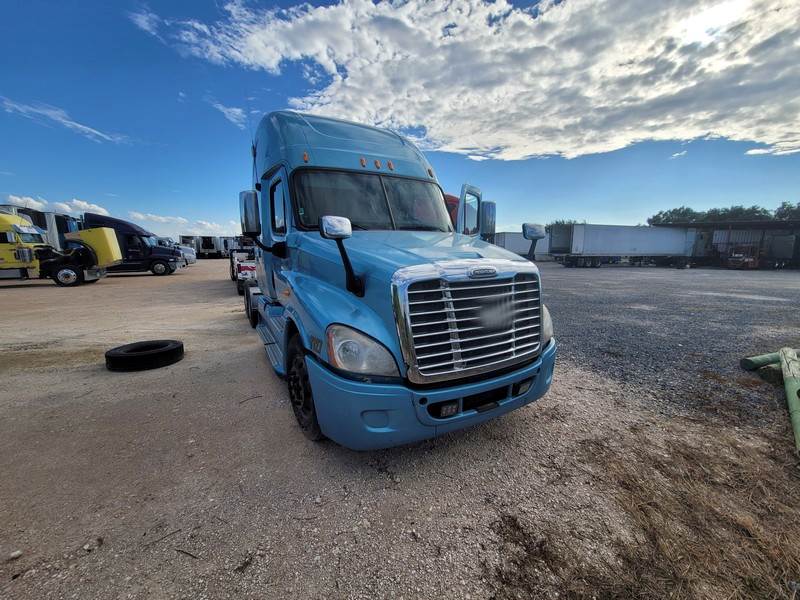 2011 Freight Cascadia 125 T/A Sleeper (NonRun) For Sale Harlingen, TX 305329601