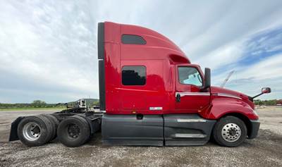 2022 International LT625 T/A Sleeper