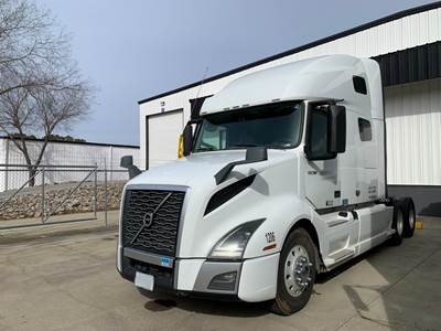 2019 Volvo VNL 760 T/A Sleeper