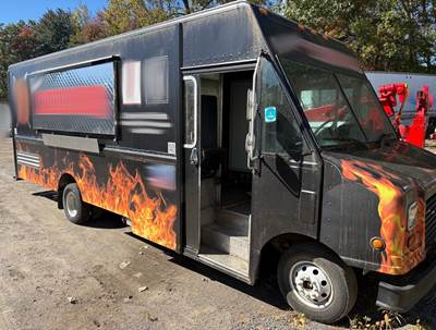 2006 Ford E-350 BBQ Step Van