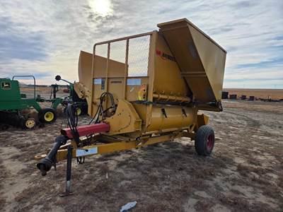 Haybuster 2650 Bale Processor