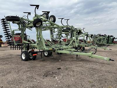 Orthman FM6-42 Chisel Plow