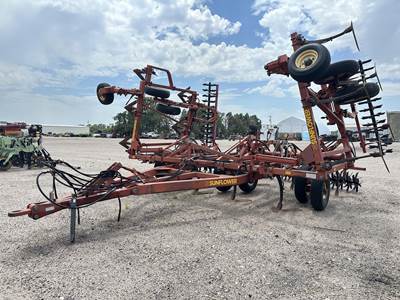 Sunflower 3040-28 Chisel Plow