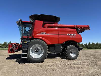 Case IH 7250 Combine