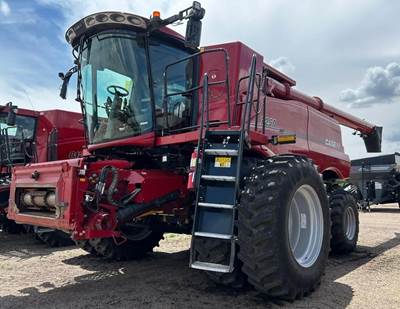 Case IH 7250 Combine