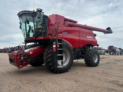 Case IH 7260 Combine