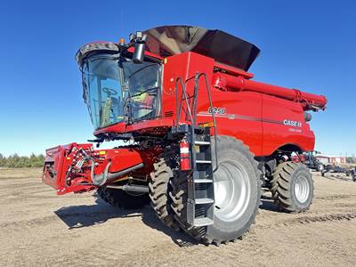 Case IH 8250 Combine