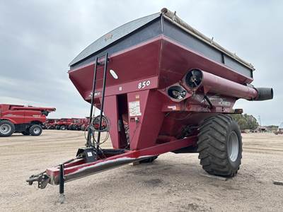Demco 850 Grain Cart