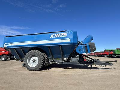 Kinze 1300 Grain Cart