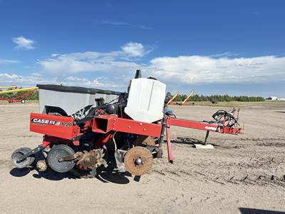 Case IH 1220 Planter / Row Unit