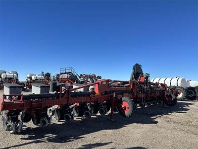 Case IH 1230 Planter / Row Unit