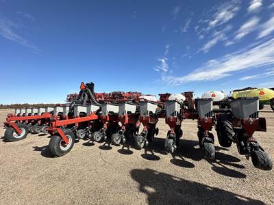 Case IH 1230 Planter / Row Unit