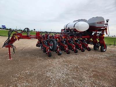 Case IH 2150 Planter / Row Unit