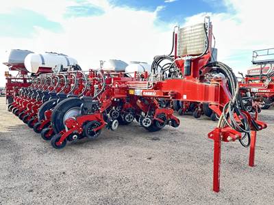 Case IH 2150 Planter / Row Unit