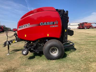 Case IH RB565 Round Baler