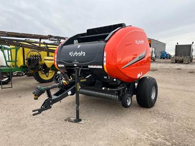 Kubota BV4580 PREMNET Round Baler
