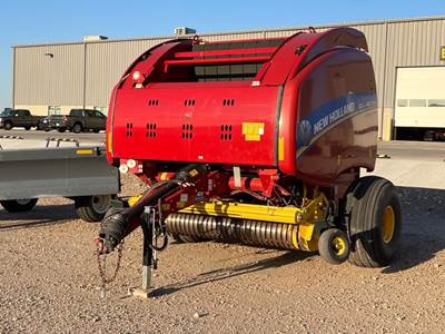 New Holland ROLL-BELT 560 Round Baler