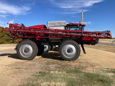 Case IH PATRIOT 4450 Self-Propelled Sprayer