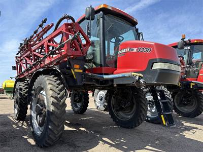 Case IH Patriot 3330 Self-Propelled Sprayer