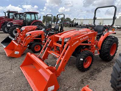 Kubota L3902HST Tractor