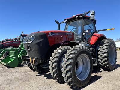 Case IH MAGNUM 220 AFS CONNECT Tractor
