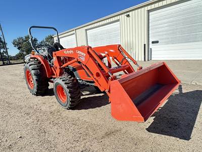 Kubota MX5200 Tractor