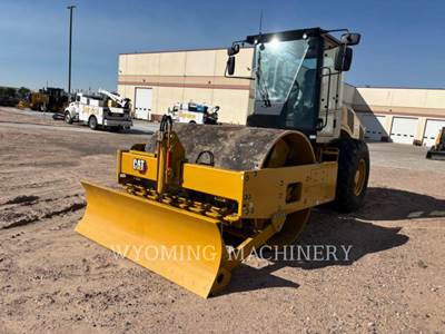 Caterpillar CS12 Material Transfer Vehicle