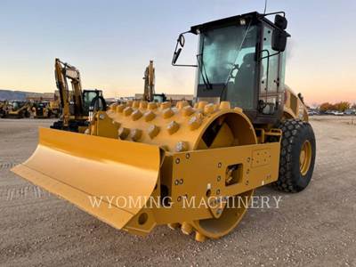 Caterpillar CS56 Material Transfer Vehicle