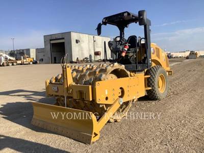Caterpillar CS7 Material Transfer Vehicle