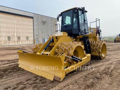 Caterpillar 815 Soil Compactor
