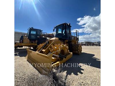 Caterpillar 815 Soil Compactor