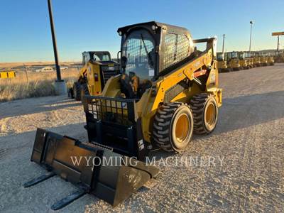 Caterpillar 242D3 Skid Steer
