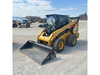 Caterpillar 272D3 Skid Steer