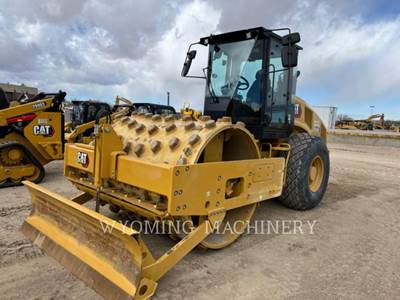 Caterpillar CS56B Smooth Drum Roller Compactor