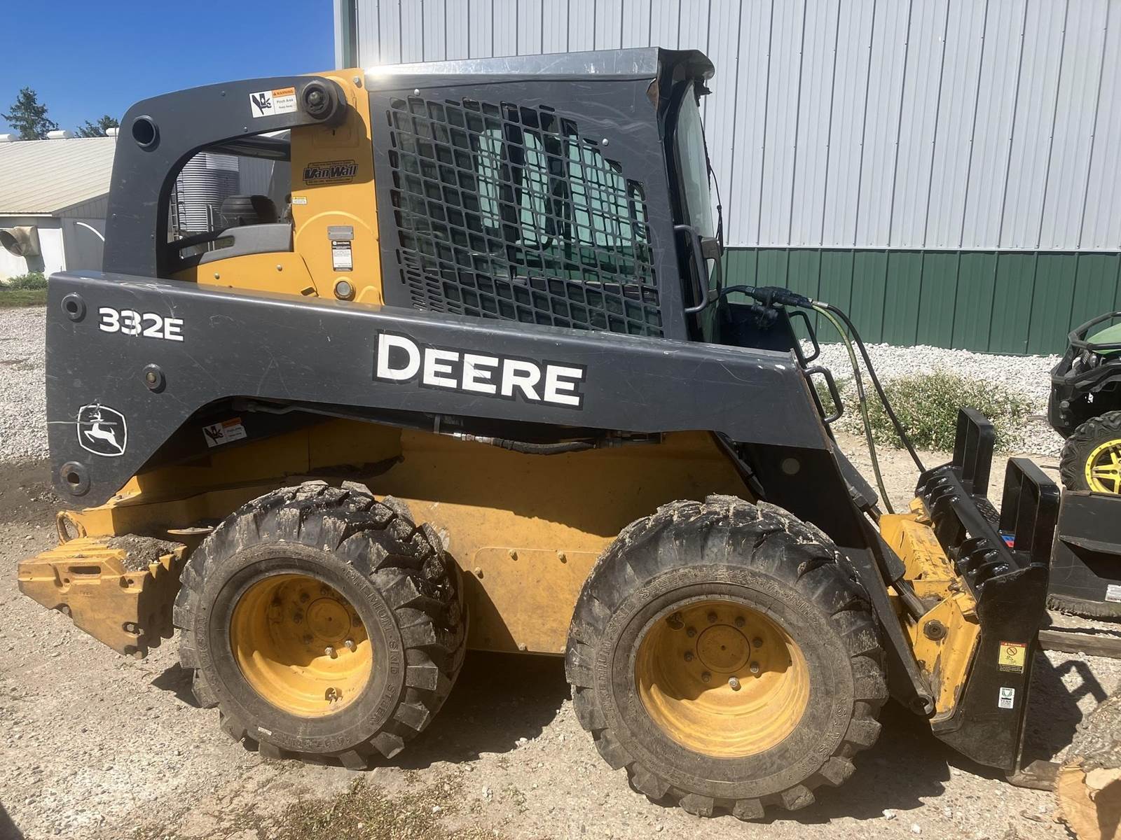2015 John Deere 332E Skid Steer For Sale, 1,390 Hours Lime Springs