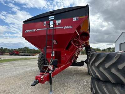 Brent V800 Grain Cart