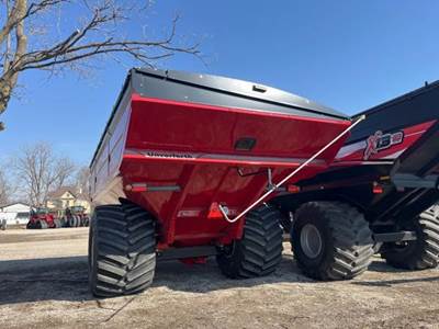 Unverferth 1319 Grain Cart