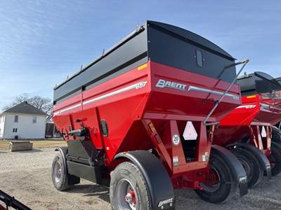 Brent 657 Gravity Wagon
