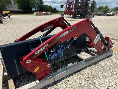 Case IH L575 Loader