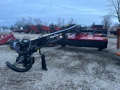 MacDon R113 Mower Conditioner