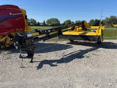 New Holland DISCBINE 312 PLUS Pull-Type Mower Conditioner/Windrower